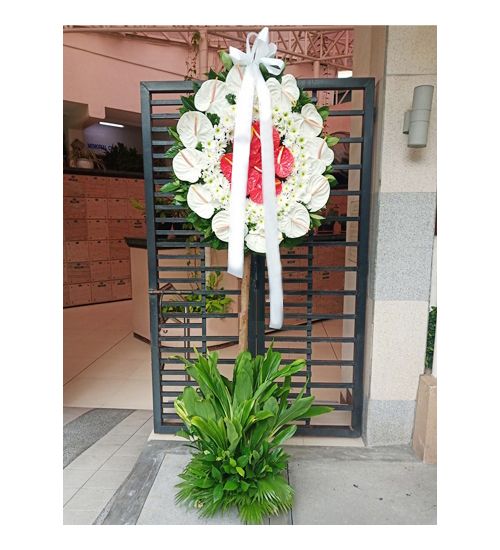 Order sympathy flowers Manila City with this elegant anthurium standing arrangement, perfect for expressing condolences.